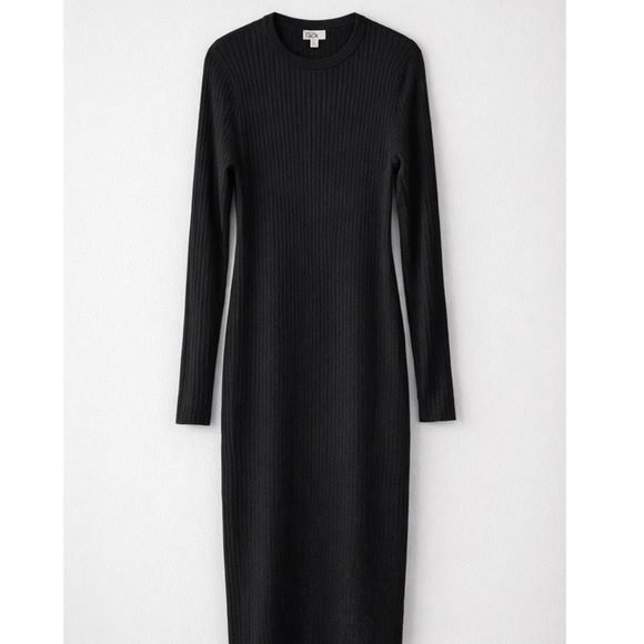 Aritzia Dresses & Skirts - Aritzia Black Long Sleeve Mini Dress